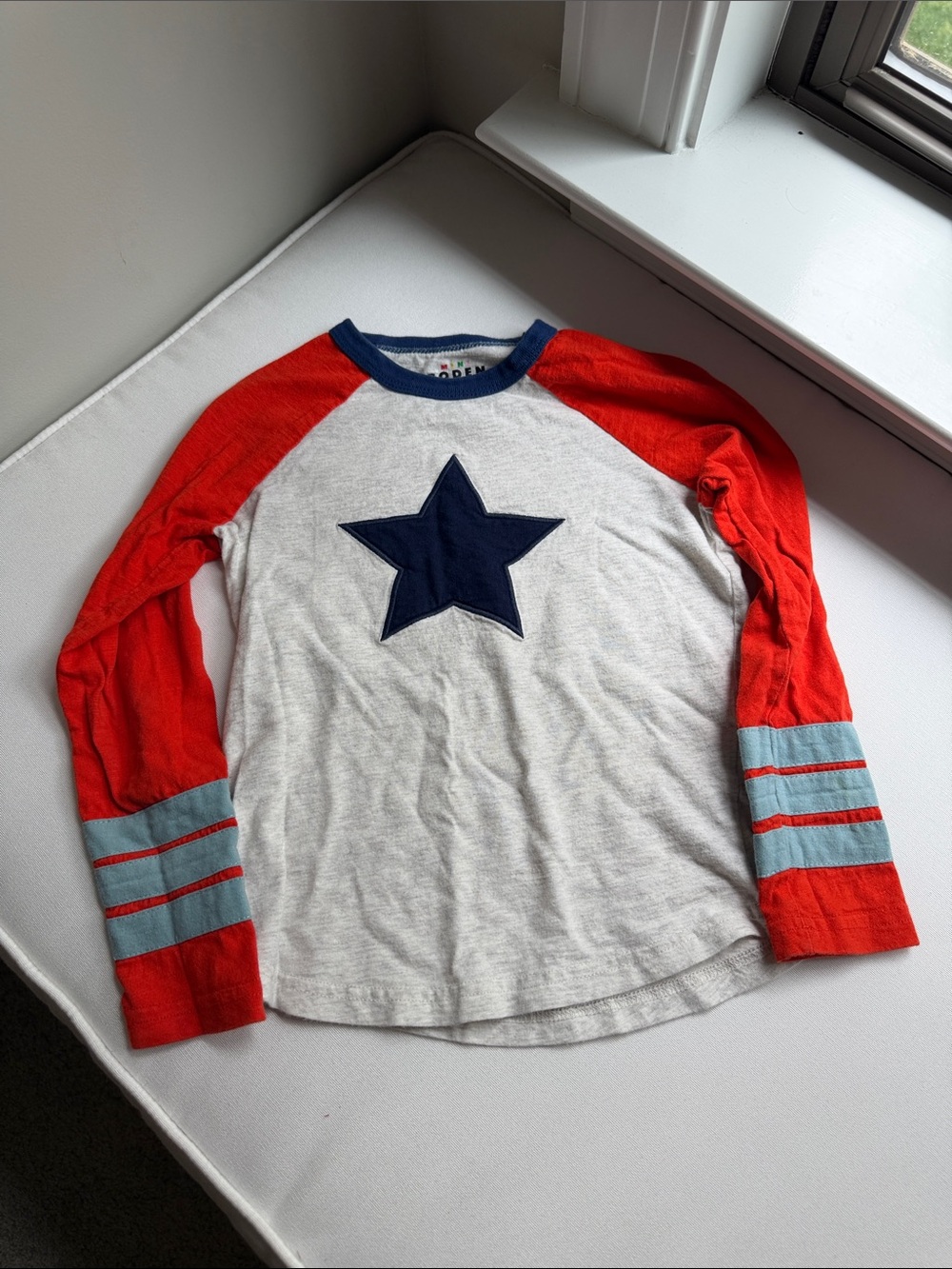 Mini Boden Raglan Top with Navy Star 5-6Y